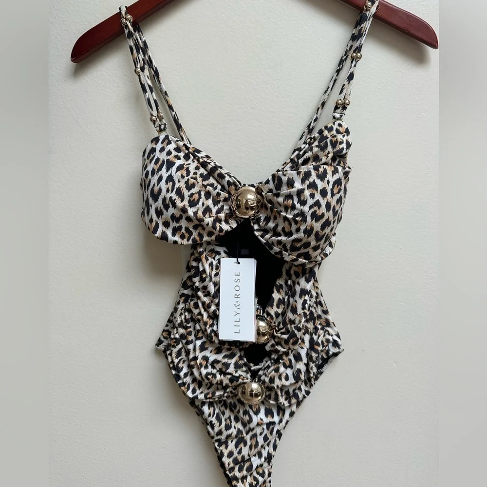 NWT Lily & Rose Verona One Piece Leo Swimsuit